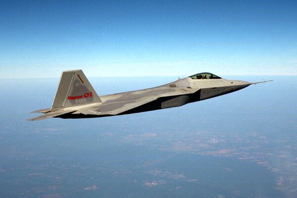 F-22 Raptor front